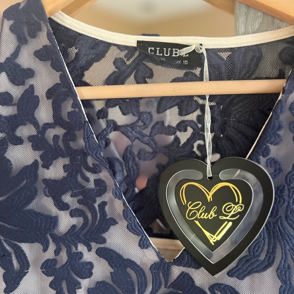 Elegant Navy Lace Dress - Picture 3 of 4